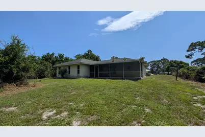 2501 Iroquois Avenue, Fort Pierce, FL 34946 - Photo 3