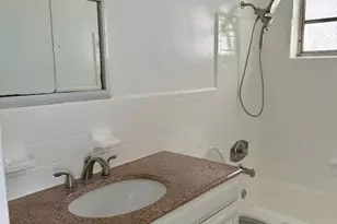 2837 NE 30th St, Fort Lauderdale, FL 33306 - Photo 9