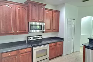 2262 SE Glover St, Port Saint Lucie, FL 34984 - Photo 9