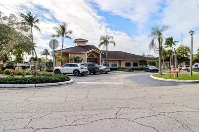 450 Palm Circle W #106, Pembroke Pines, FL 33025 - Photo 53