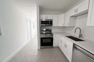 906 Foresteria Dr, Lake Park, FL 33403 - Photo 11