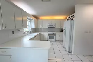 7758 Cloverfield Cir, Boca Raton, FL 33433 - Photo 11
