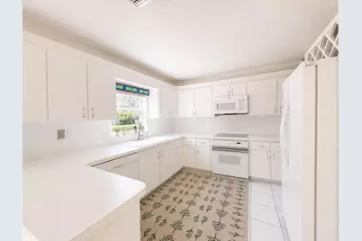 7758 Cloverfield Circle, Boca Raton, FL 33433 - Photo 13