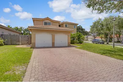 317 E Garden Cove Circle, Davie, FL 33325 - Photo 41