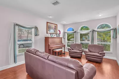 317 E Garden Cove Circle, Davie, FL 33325 - Photo 11