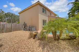 317 E Garden Cove Cir, Davie, FL 33325 - Photo 37