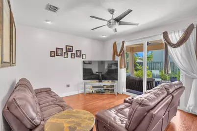 317 E Garden Cove Circle, Davie, FL 33325 - Photo 23