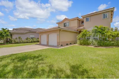 317 E Garden Cove Circle, Davie, FL 33325 - Photo 1