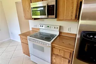 10849 NW 30th Pl, Sunrise, FL 33322 - Photo 9
