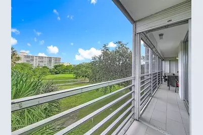 545 Oaks Lane #410, Pompano Beach, FL 33069 - Photo 55