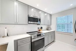 545 Oaks Ln, Pompano Beach, FL 33069 - Photo 9