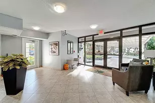 545 Oaks Ln, Pompano Beach, FL 33069 - Photo 3