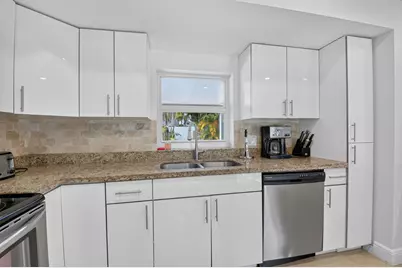 700 NE 70th Street, Boca Raton, FL 33487 - Photo 13