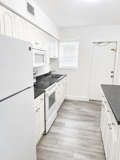 2837 NE 30th St #3 - 2837 NE 30th St #3, Fort Lauderdale, FL 33306 Luxury Property | Jose Angel Pina
