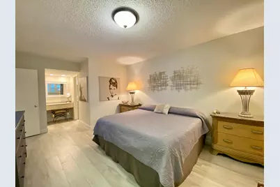 3800 Oaks Clubhouse Drive #311, Pompano Beach, FL 33069 - Photo 7