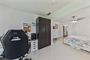 7190 NW 10th Ct, Margate, FL 33063 - Photo 9