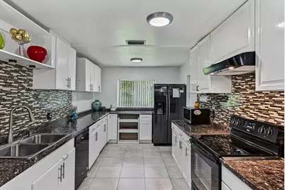 7190 NW 10th Court, Margate, FL 33063 - Photo 3
