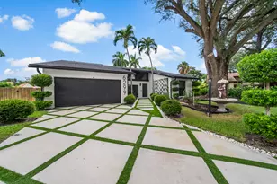 6299 Hollandaire Dr E, Boca Raton, FL 33433 - Photo 7
