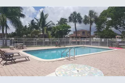101 SE 6th Avenue #11, Pompano Beach, FL 33060 - Photo 1