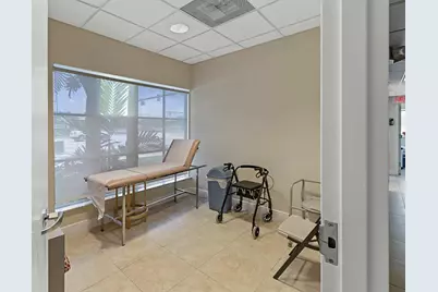 100 E Commercial Boulevard, Oakland Park, FL 33334 - Photo 3