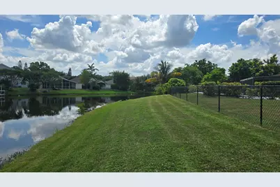 118 Cambridge Lane, Royal Palm Beach, FL 33411 - Photo 31