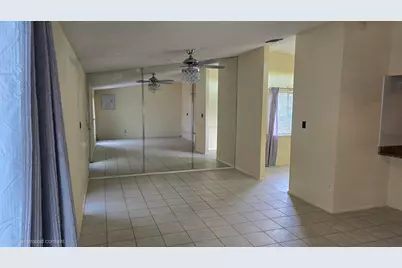 118 Cambridge Lane, Royal Palm Beach, FL 33411 - Photo 5