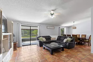 108 Cambridge Ln, Royal Palm Beach, FL 33411 - Photo 11