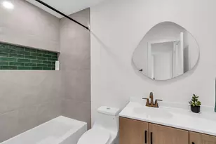 176 NW 106th Terrace, Pembroke Pines, FL 33026 - Photo 11