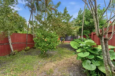 176 NW 106th Terrace, Pembroke Pines, FL 33026 - Photo 27