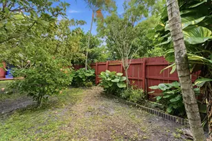 176 NW 106th Terrace, Pembroke Pines, FL 33026 - Photo 25