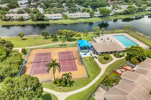 176 NW 106th Terrace, Pembroke Pines, FL 33026 - Photo 39