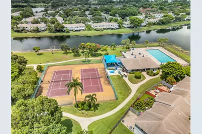 176 NW 106th Terrace, Pembroke Pines, FL 33026 - Photo 39