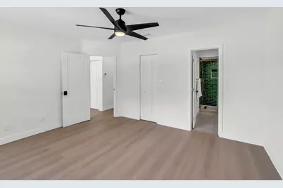 176 NW 106th Terrace, Pembroke Pines, FL 33026 - Photo 9