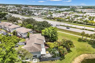 176 NW 106th Terrace, Pembroke Pines, FL 33026 - Photo 35