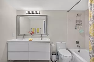 4301 Martinique Cir, Coconut Creek, FL 33066 - Photo 13