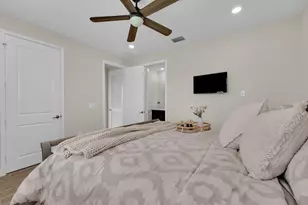 735 SE Woodbine Rd, Port Saint Lucie, FL 34984 - Photo 17
