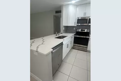 93 Normandy B, Delray Beach, FL 33484 - Photo 5