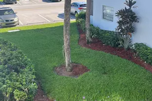 93 Normandy B, Delray Beach, FL 33484 - Photo 19