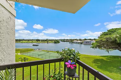 374 Golfview Road #405, North Palm Beach, FL 33408 - Photo 3
