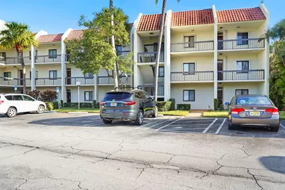 2550 Presidential Way #106, West Palm Beach, FL 33401 - Photo 1