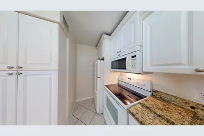 1015 Green Pine Boulevard #C2, West Palm Beach, FL 33409 - Photo 7