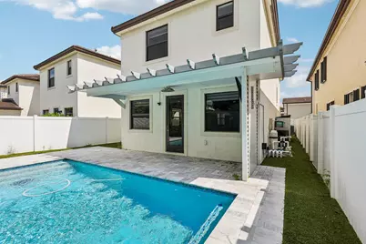 3567 W 110th Terrace, Hialeah, FL 33018 - Photo 45