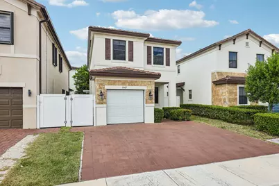 3567 W 110th Terrace, Hialeah, FL 33018 - Photo 3