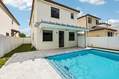 3567 W 110th Terrace, Hialeah, FL 33018 - Photo 43
