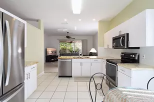 907 NW Sarria Ct, Port Saint Lucie, FL 34986 - Photo 11