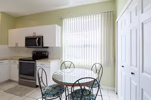 907 NW Sarria Ct, Port Saint Lucie, FL 34986 - Photo 9