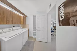 1719 Whitehall Dr, Davie, FL 33324 - Photo 25