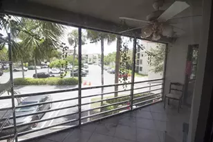 2316 S Cypress Bend Dr, Pompano Beach, FL 33069 - Photo 11