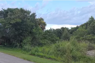 8001 Lockwood Dr, Fort Pierce, FL 34951 - Photo 5