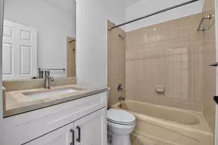 8107 Bellafiore Way, Boynton Beach, FL 33472 - Photo 15